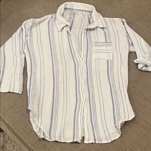 Kona Sol Casual White and Blue Striped Shirt